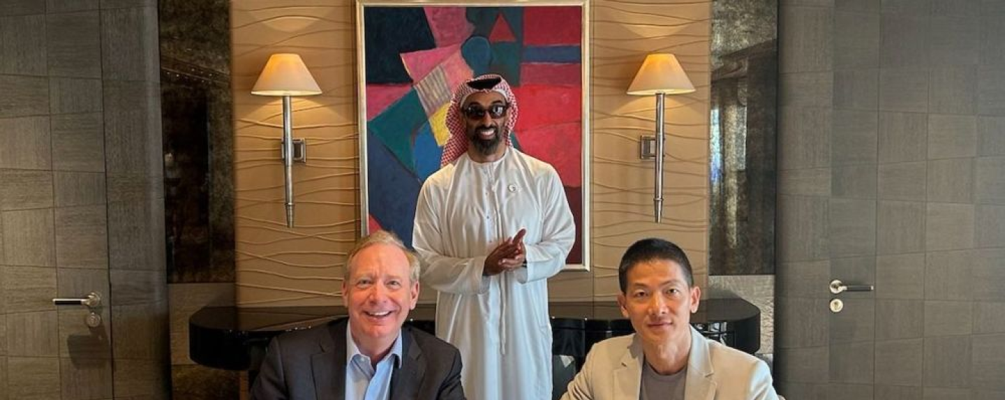 Brad Smith, Vice Chair and President of Microsoft; HH Sheikh Tahnoon bin Zayed Al Nahyan, Chairman of G42; Peng Xiao, Group CEO of G42.G42